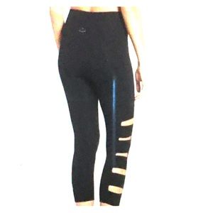 Beyond Yoga High Waisted Stacked Capris